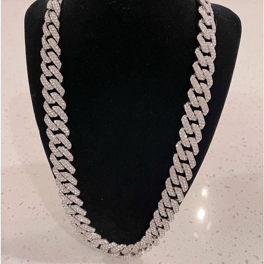 VVS1 20MM24inches” Cuban Link Chain Simulated Diamond 14K White Gold Finish